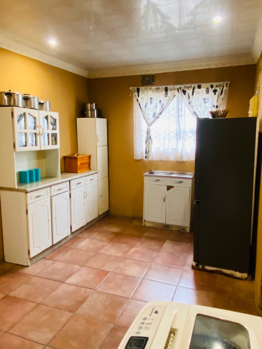 3 Bedroom Property for Sale in Browns Farm Western Cape